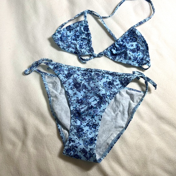 United Colors Of Benetton Swim Nwot United Colors Of Benetton Girls Bikini Set Poshmark